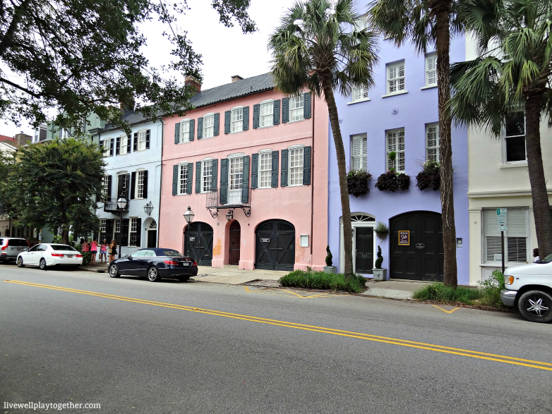 A Weekender's Travel Guide to Charleston, SC - Rainbow Row