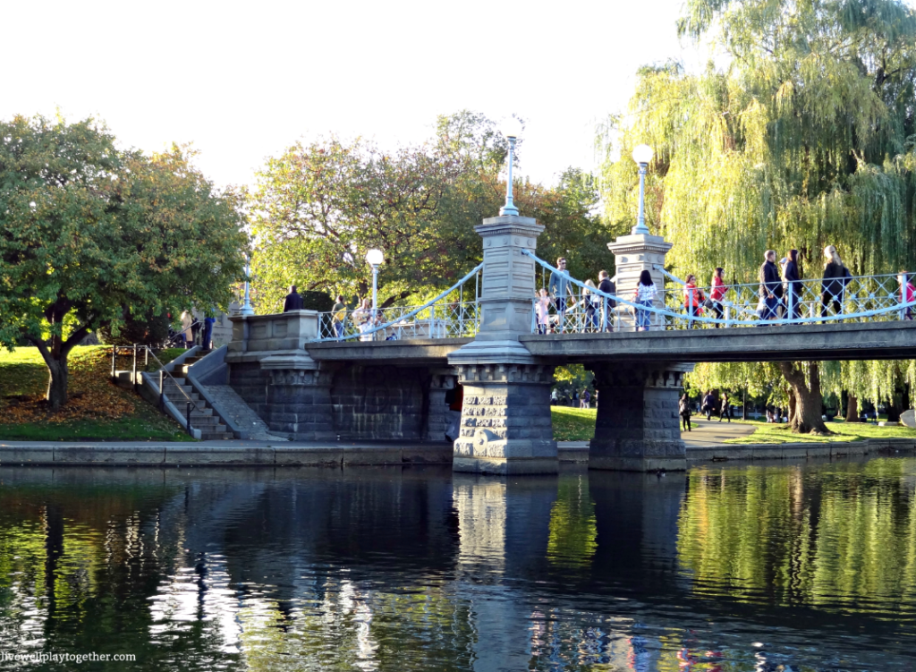 Boston Travel Guide: The Best Things to Do, See, and Eat in Boston for a Weekend | Boston Public Garden #publicgarden #boston #visitboston #bostonusa #travel #vacation #travelguide #newengland