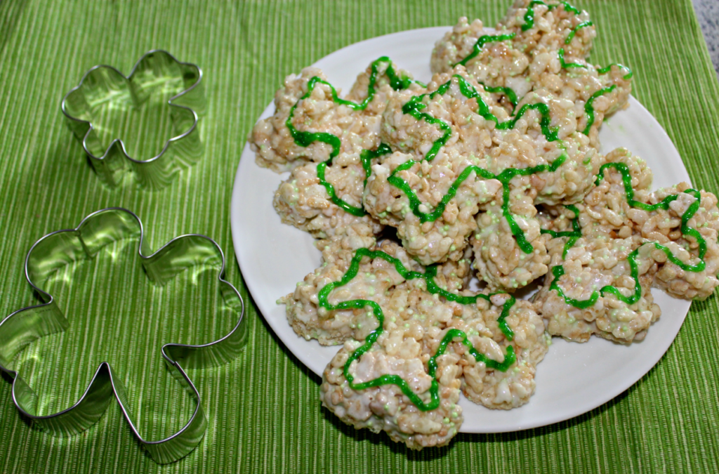 Simple & Easy St. Patrick's Day Treats - Shamrock Crispy Treats with Green Sprinkles, St. Patrick's Day | Snacks | Easy Dessert | Holiday Food | Holiday Snacks | Recipes