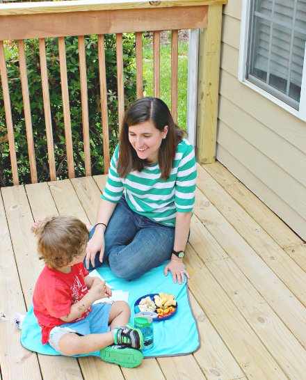 (sponsored) 10 Uses for Swaddle Blankets for Newborns and Toddlers - Why Swaddle Blankets are a MUST HAVE for New Moms | Live Well Play Together | #babyregistry #swaddleblankets #babyktan #newbornessentials #newmom