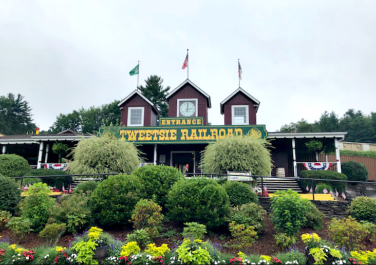 Tweetsie Railroad is a fun-filled, Wild West adventure Theme Park for the Whole Family. Located in the heart of the Blue Ridge Mountains of North Carolina, Tweetsie is a family-friendly vacation spot that you're sure to love! #tweetsie #tweetsierailroad #familytravel #visitNC #NorthCarolina #BlueRidgeMountains #Boone #BlowingRock #familyvacation