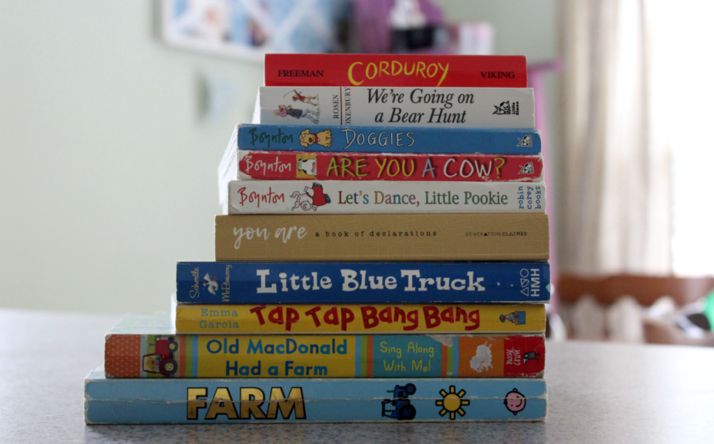 How to Grow Your Child's Library on a Budget: How to Find the Best Children's Books for Cheap or Free. livewellplaytogether.com | #littlereaders #literacy #earlyliteracy #childrensbooks #savingmoney