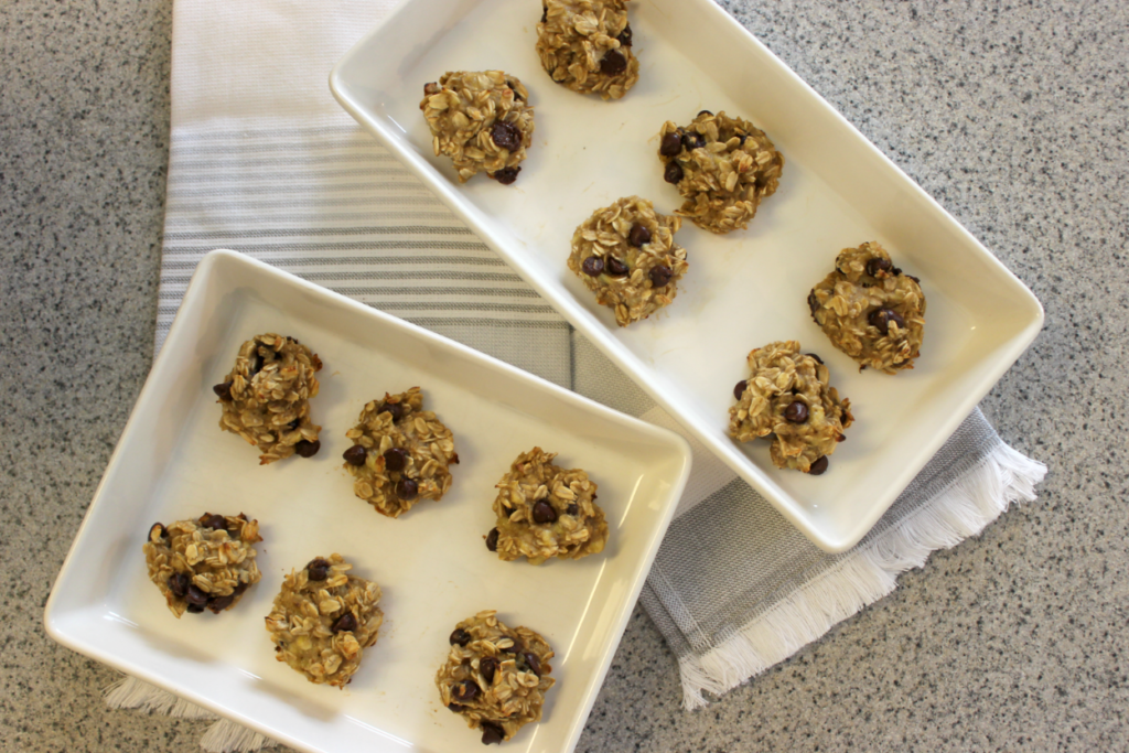 Healthy Banana Oatmeal Chocolate Chip Cookies.  Just 4 ingredients toSoft and chewy perfection - you will hardly believe they're good for you, too!  #bananacookies #cookierecipe #oatmealcookies #healthycookies