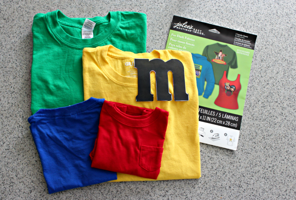 Last Minute DIY M&M Costume Supplies - Fun Group or Family Costume Idea! #halloweencostume #diycostume #MMCostume #familycostumes #groupcostumes #lastminutecostumes