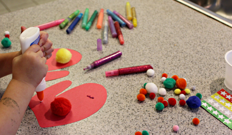 Pom Pom Mittens: Easy Winter Craft for Kids