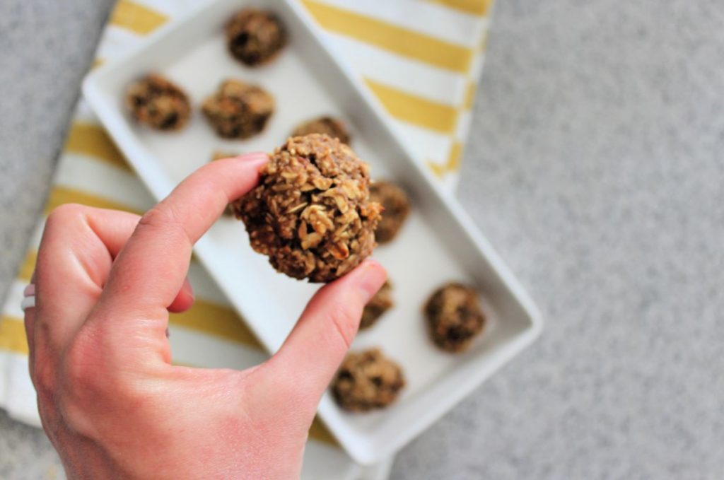 Banana Oatmeal Protein Balls with Milk Drunk Protein powder to boost milk supply