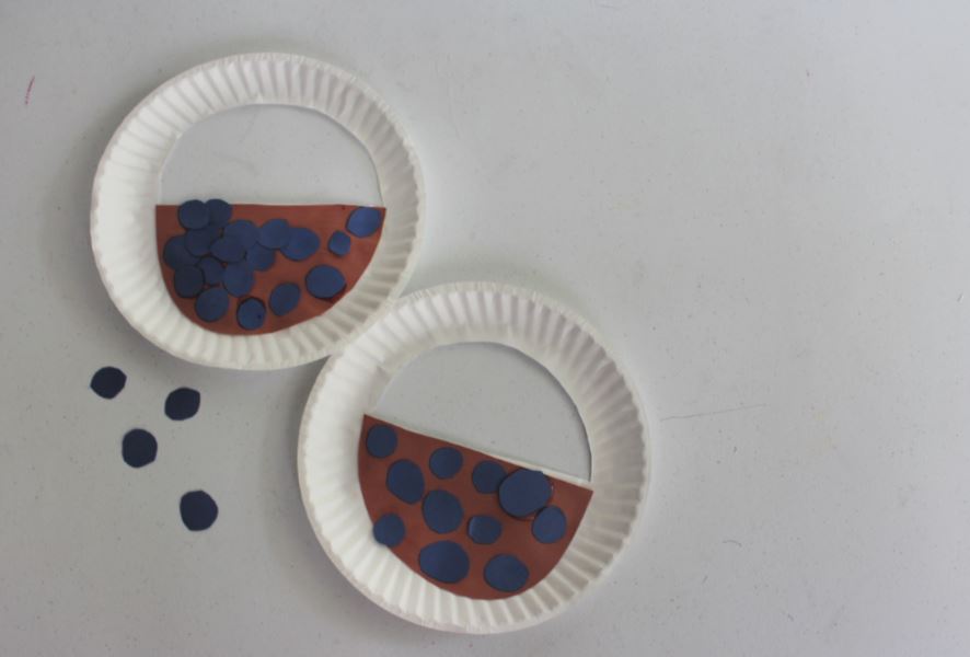 Blueberries for Sal Paper Plate blueberry pail craft for kids
