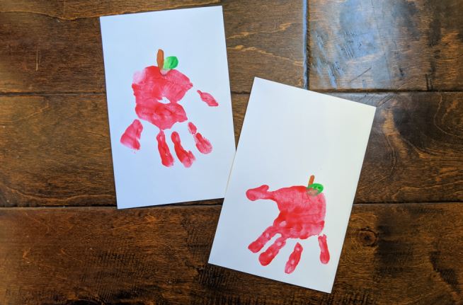 A Handprint Apple Craft to Make with Your Kids