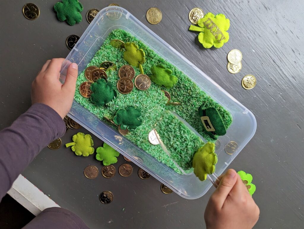 St. Patrick's Day Sensory Tray - Sensory Play Set - 45+ piece Set - Wooden  and Felted Wool - Option for Beans or Rice
